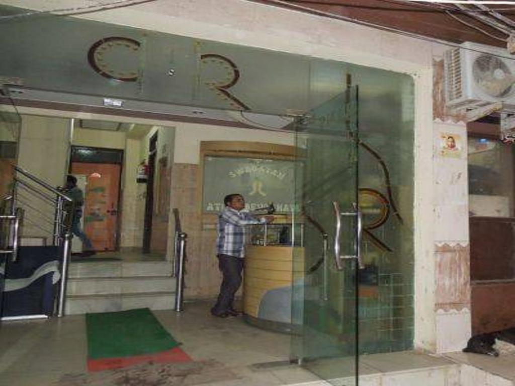 Hotel Hans International Нью-Дели Экстерьер фото