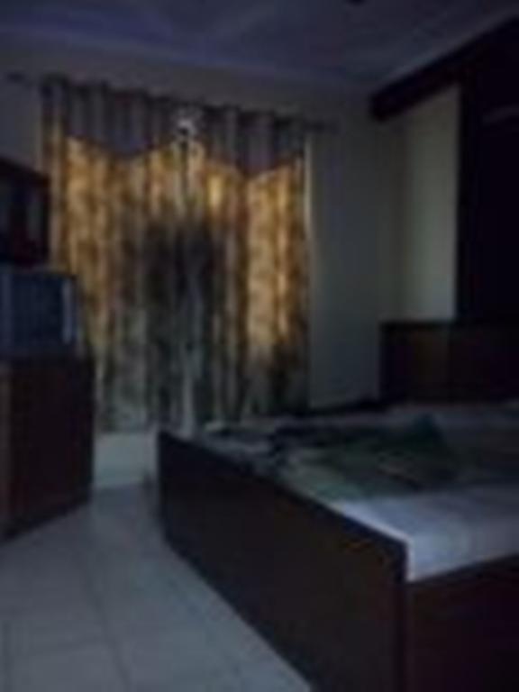Hotel Hans International Нью-Дели Номер фото