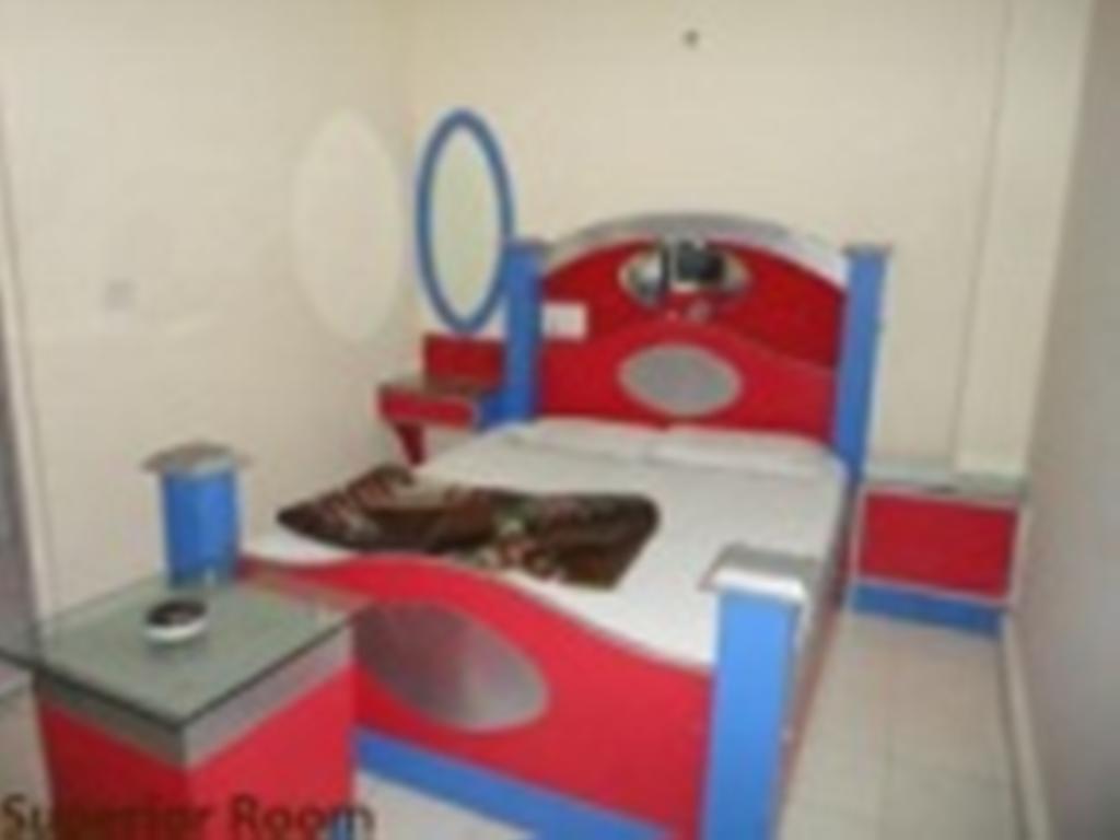 Hotel Hans International Нью-Дели Номер фото