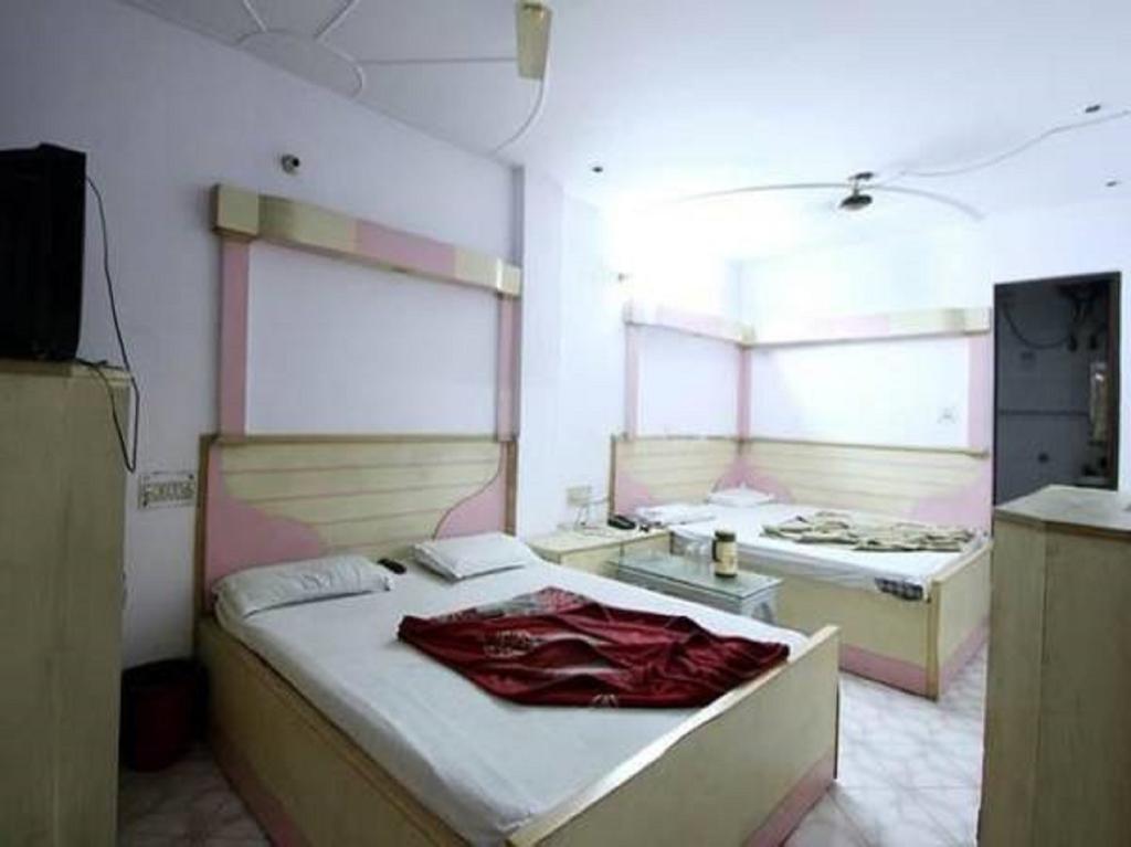 Hotel Hans International Нью-Дели Номер фото